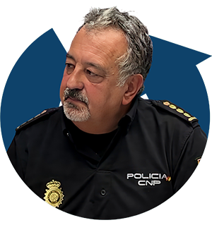 Comisario principal Luis Mayandía